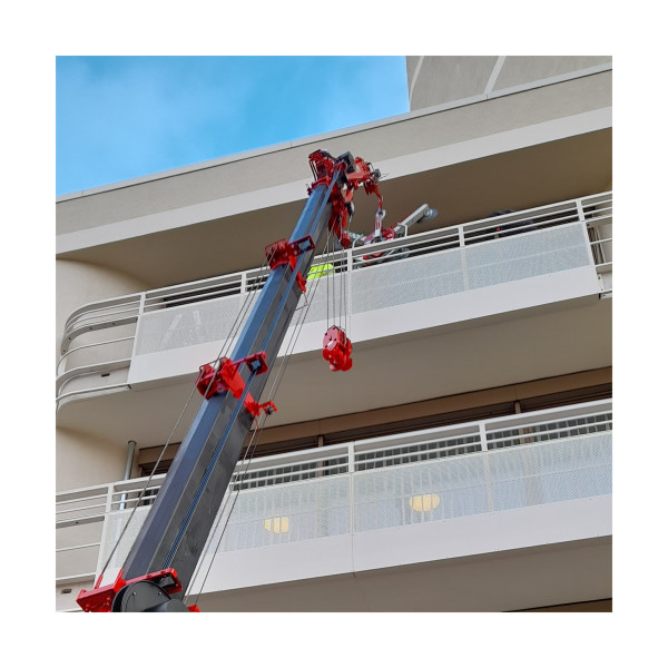 SPT299_Minikran-Einsatz2