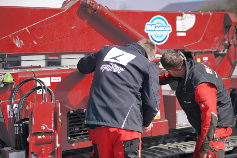 Servicearbeiten für Minikrane 