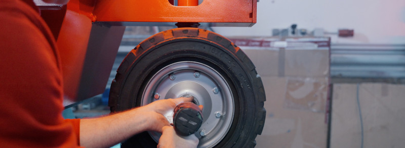 Reifenmontage Glassworker