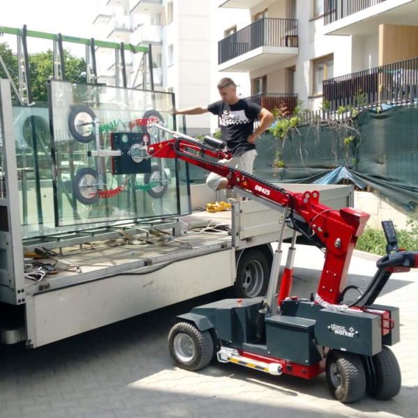 Robot-do-szyb-Glassworker-GW-425-Uplifter