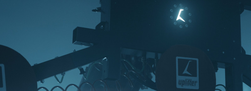 Glassworker bei Nacht Uplifter leuchtet